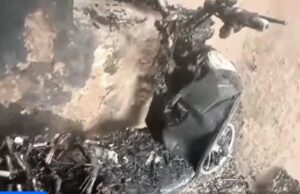 इलेक्ट्रिक स्कूटी में आग लगने से घर जला, विक्रेता और पुलिस चौकी पर गंभीर आरोप