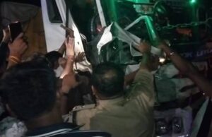 कोतवाली पुलिस द्वारा स्थानीय लोगों की सहायता से सड़क दुर्घटना में घायल चालक का किया गया सफल रेस्क्यू – मात्र 1 घंटे में क्षतिग्रस्त ट्रक से निकालकर अस्पताल पहुंचाया गया