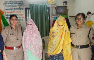 कोतवाली पुलिस ने बजरिया में चोरी करने वाली 2 महिला चोरों को किया गिरफ्तार