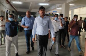कलेक्टर ने जिला अस्पताल में ओपीडी सहित विभिन्न वार्डों एवं निर्माणाधीन कार्यों का किया औचक निरीक्षण