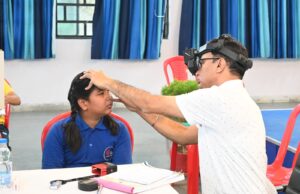 सुमति अकादमी में नेत्र चिकित्सा शिविर का आयोजन