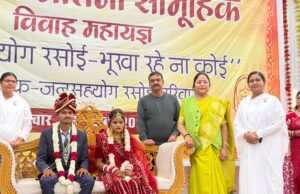 गरीब कन्याओं के विवाह में शामिल होकर ,विधायक ललिता यादव ने दिया आशीर्वाद।