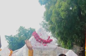 महाराजपुर से जटाशंकर जा रही 1लाख 21 हजार रुपये की कावड़ यात्रा का दीपू महाराज ने किया भव्य स्वागत